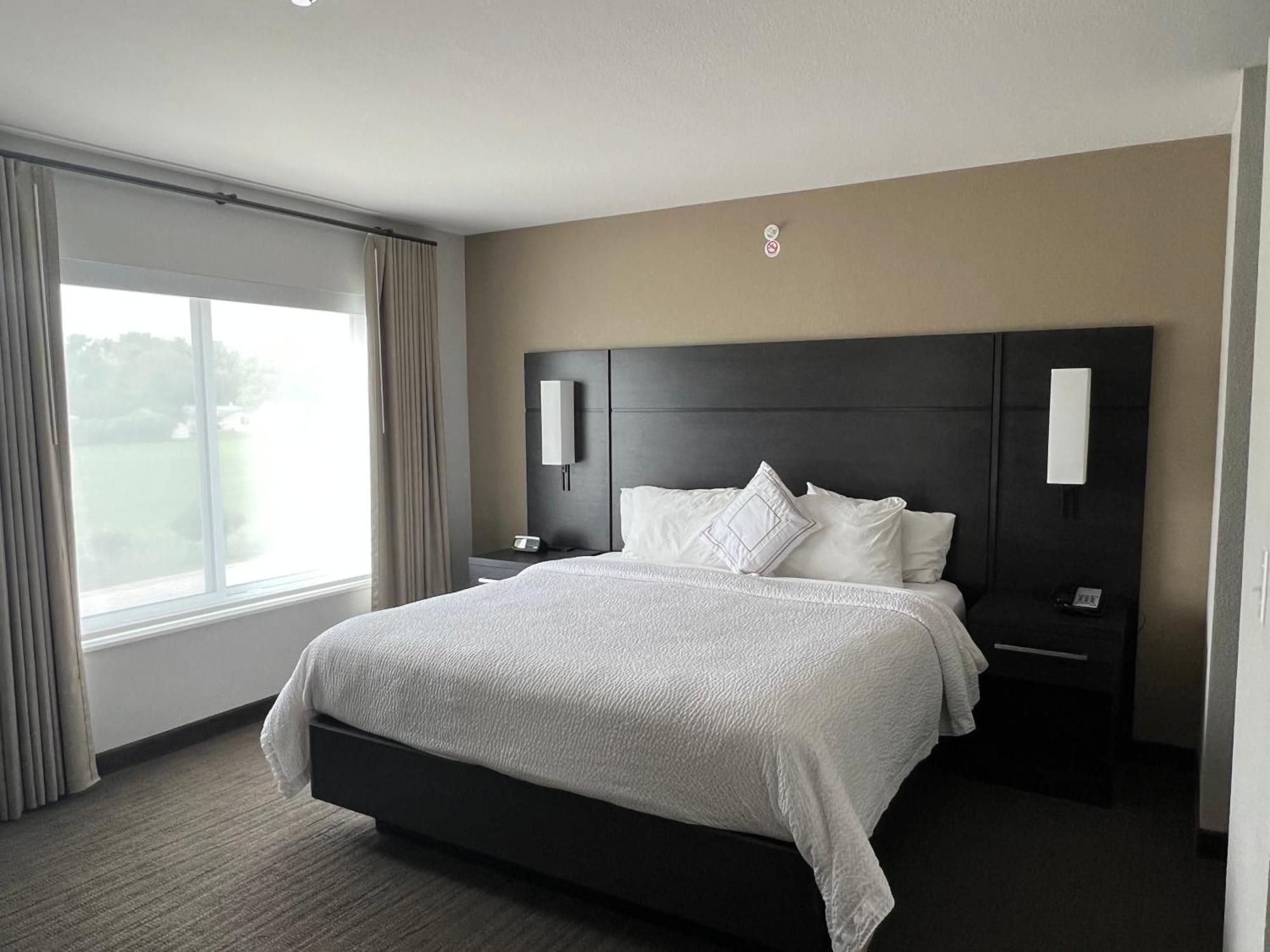 Hotel By Marriott Lafayette