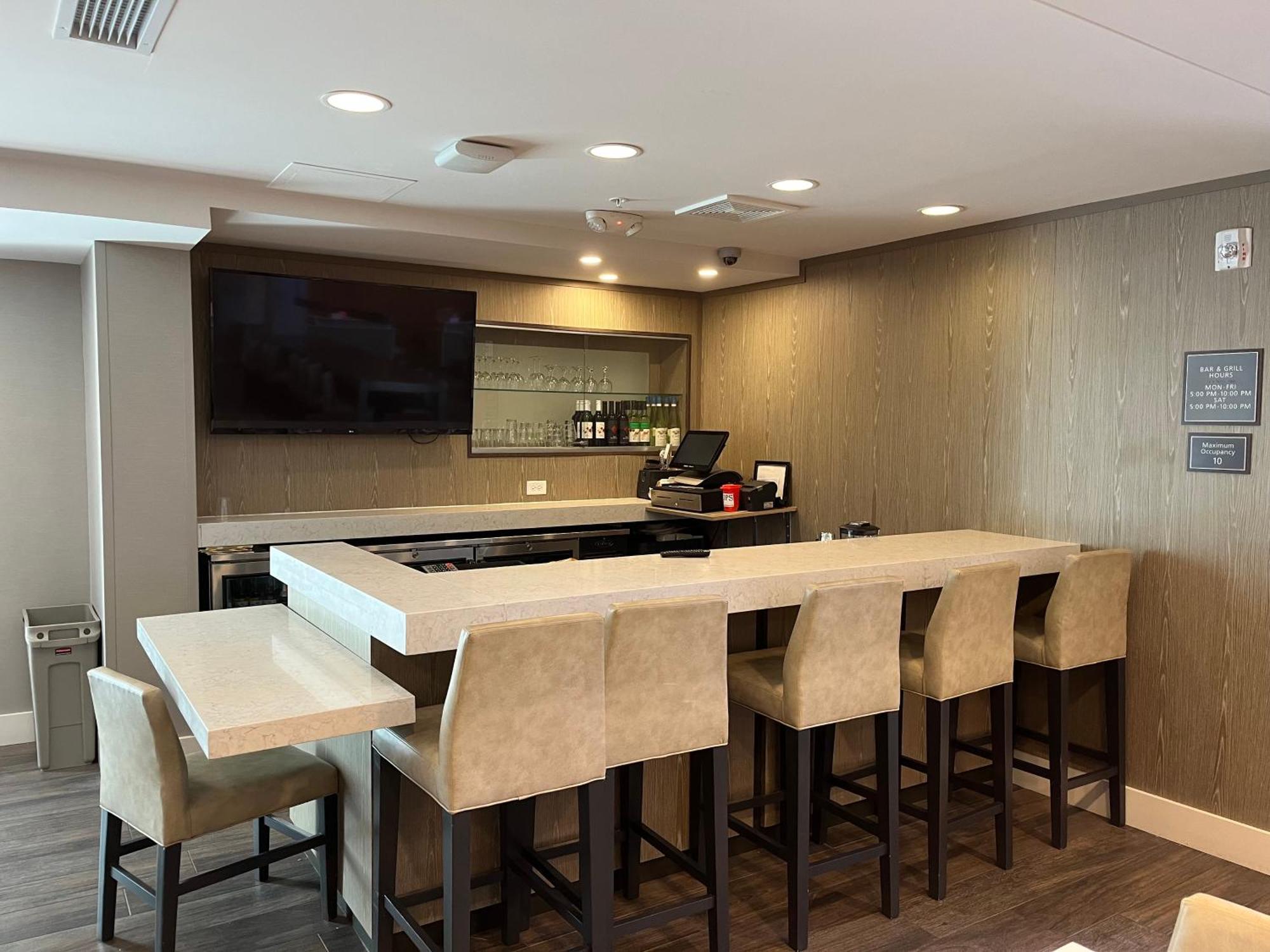 By Marriott Hotel Lafayette